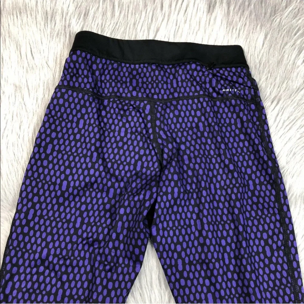 Nike Relay Crop Capri Leggings Purple Black XS